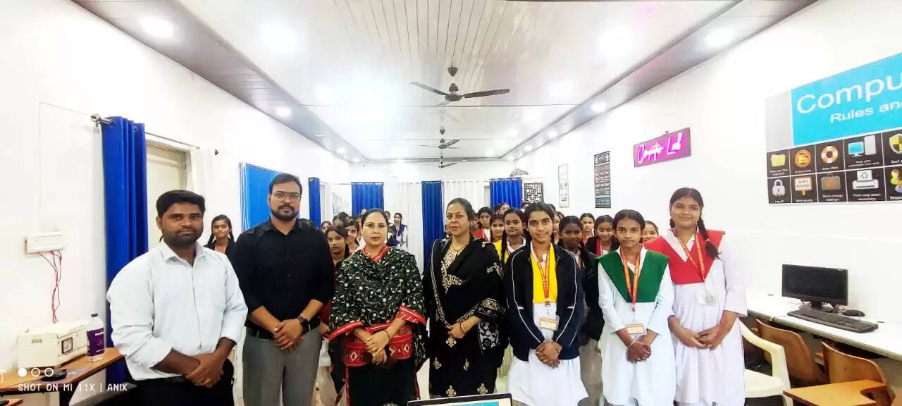 झांसी : राइज इंक्यूबेशन सेंटर चला रहा लिटिल सीईओ ऑफ झांसी 2.0 कैंपेन