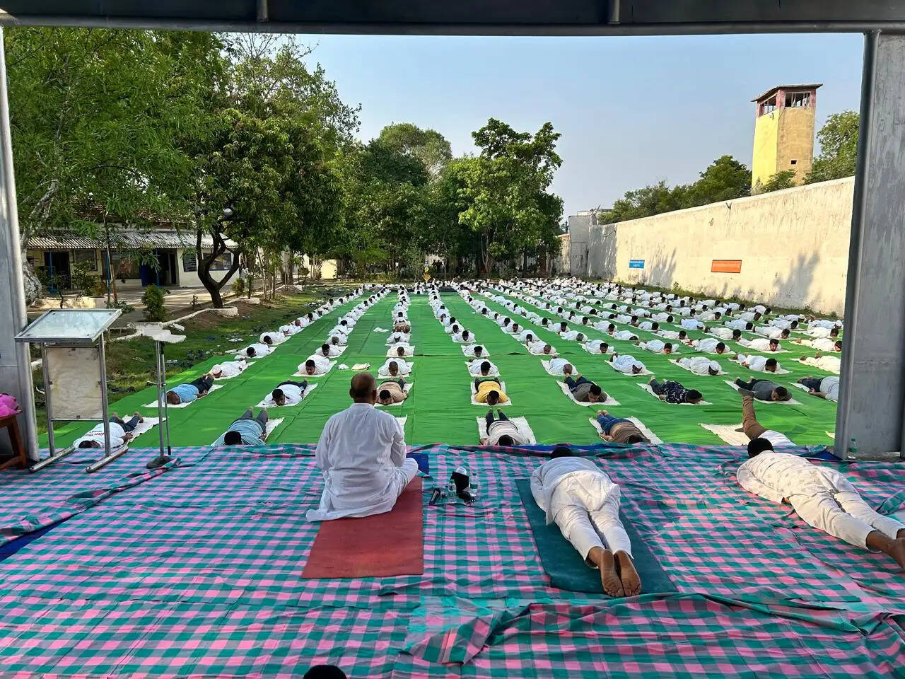 छत्तीसगढ़ की 33 जेलों में हज़ारों कैदी व बंदियाें ने किया योगाभ्यास