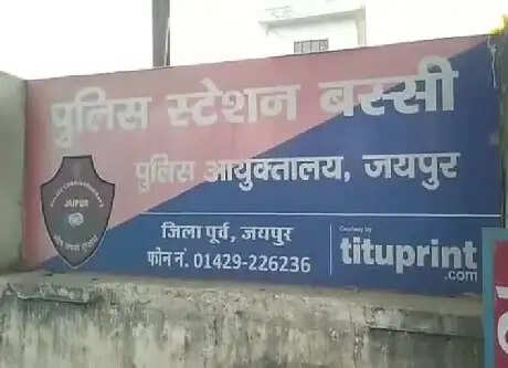 शादी-पार्टियों में सप्लाई को जा रहे दाे हजार आठ साै किलो नकली पनीर और 35 किलो घी पकड़ा