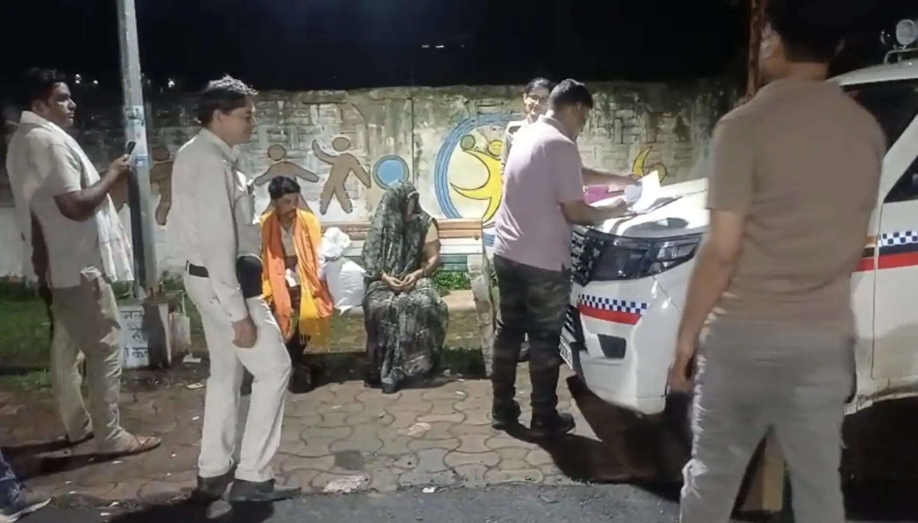 दमोहः गांजा तस्करी करते पकड़े गए पति-पत्नी, 3 किलो 935 ग्राम गांजा बरामद