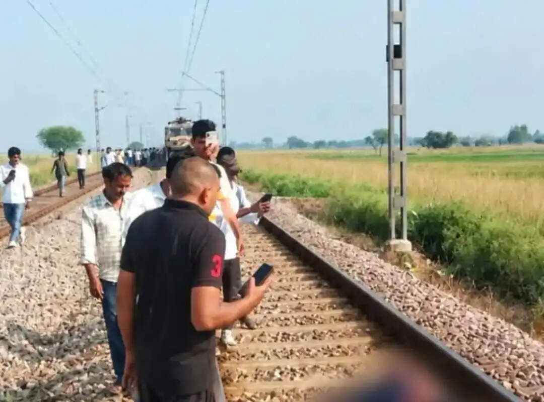 जौनपुर : मेहरावा स्टेशन के पास ट्रेन से कट कर वृद्ध की माैत, पहचान नहीं