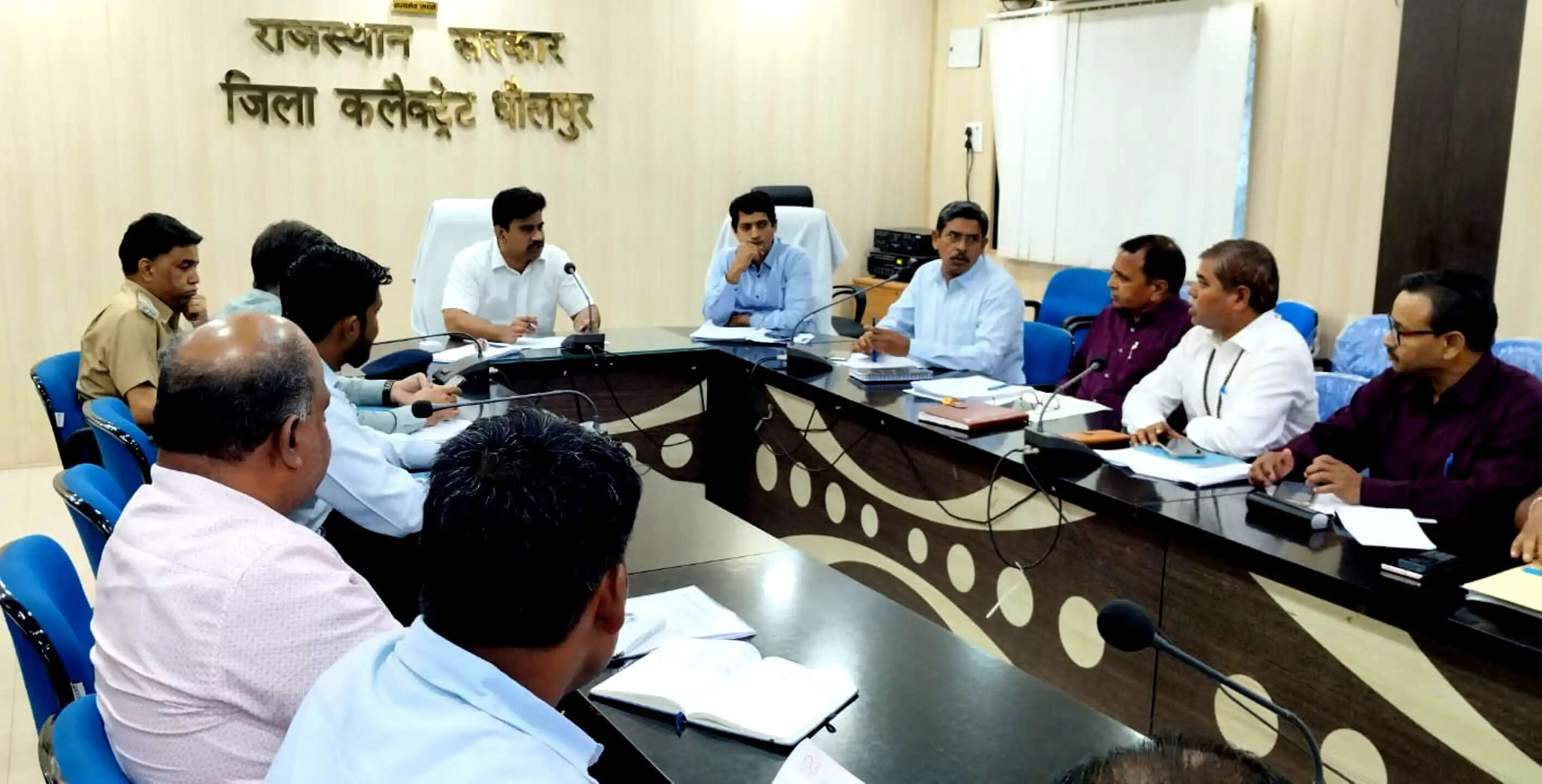 बरसात से पहले असुरक्षित स्कूल भवन हटाने और नालों की सफाई के निर्देश