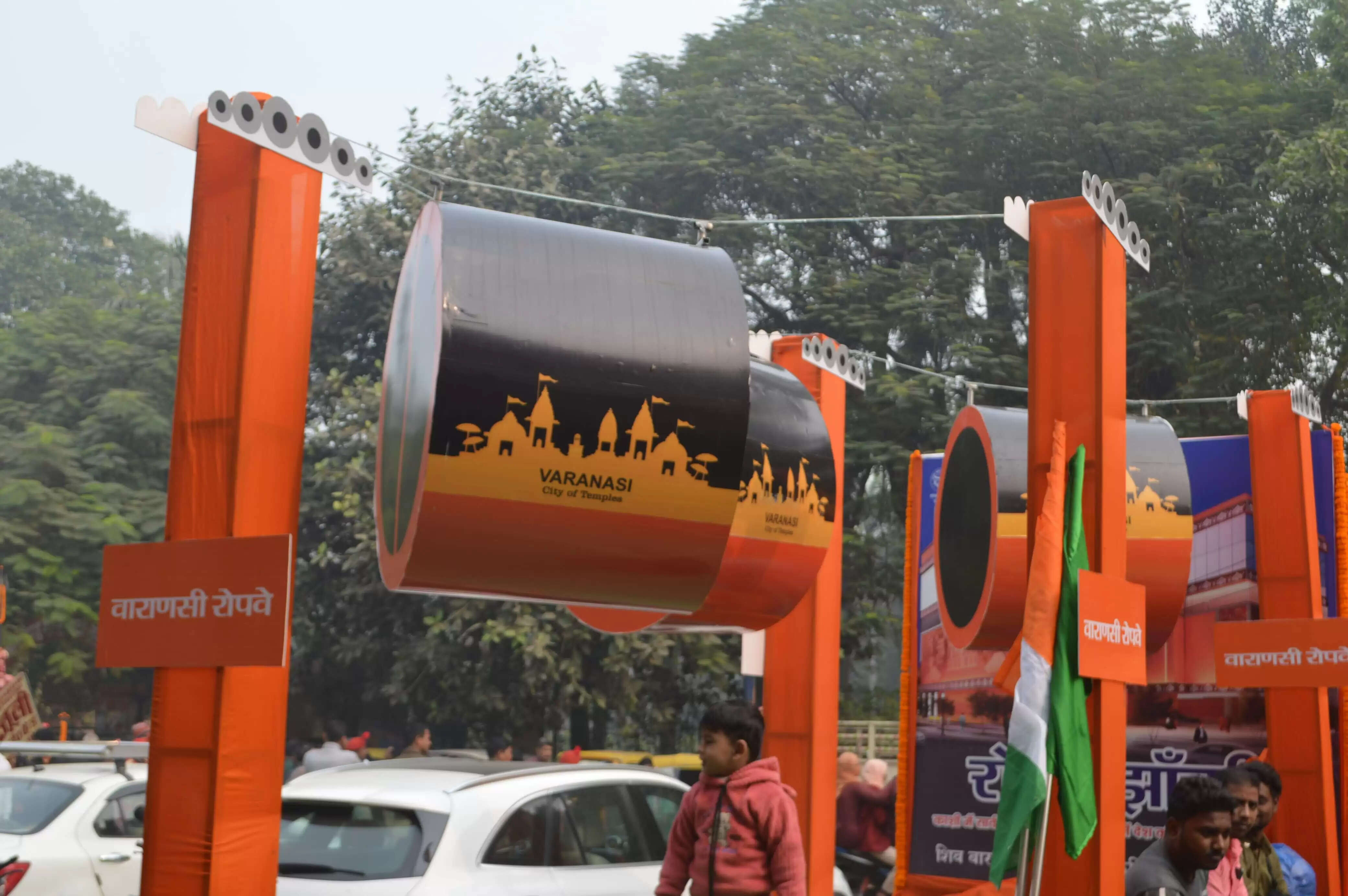 काशी विश्वनाथ धाम की चौथी वर्षगांठ पर शिवमय हुई काशी, निकली नारी शक्ति को समर्पित शोभायात्रा