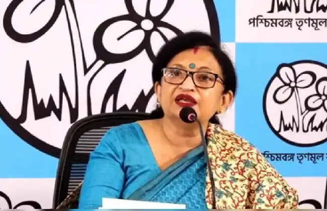 सरकारी आवास छोड़ होटल में क्यों ठहरे पुलिस ऑब्जर्वर, तृणमूल का चुनाव आयोग पर बड़ा आरोप