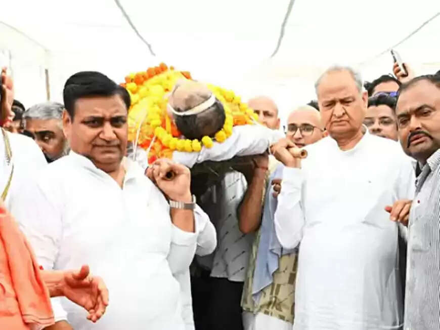 (अपडेट) कांग्रेस के दिग्गज नेता रामेश्वर डूडी का निधन, गहलोत और डोटासरा ने दिया&nbsp;कंधा