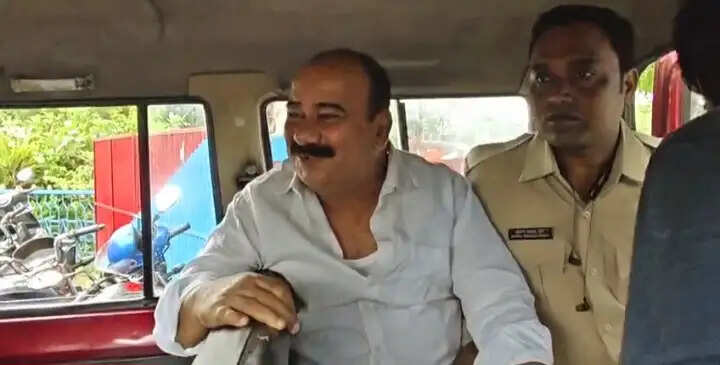 धोखाधड़ी और अवैध हथियार मामले में सैयद इकबाल गिरफ्तार