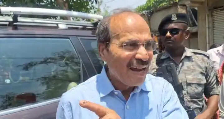 बहरमपुर के धोपघाटी इलाके में ट्यूबवेल हटाए जाने का आरोप