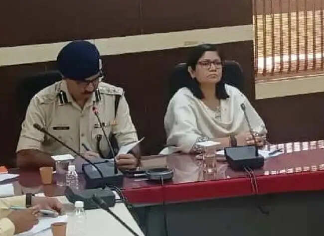 ग्वालियरः जिला प्रशासन की बड़ी कार्रवाई, 19 पटवारियों को किया गया निलंबित