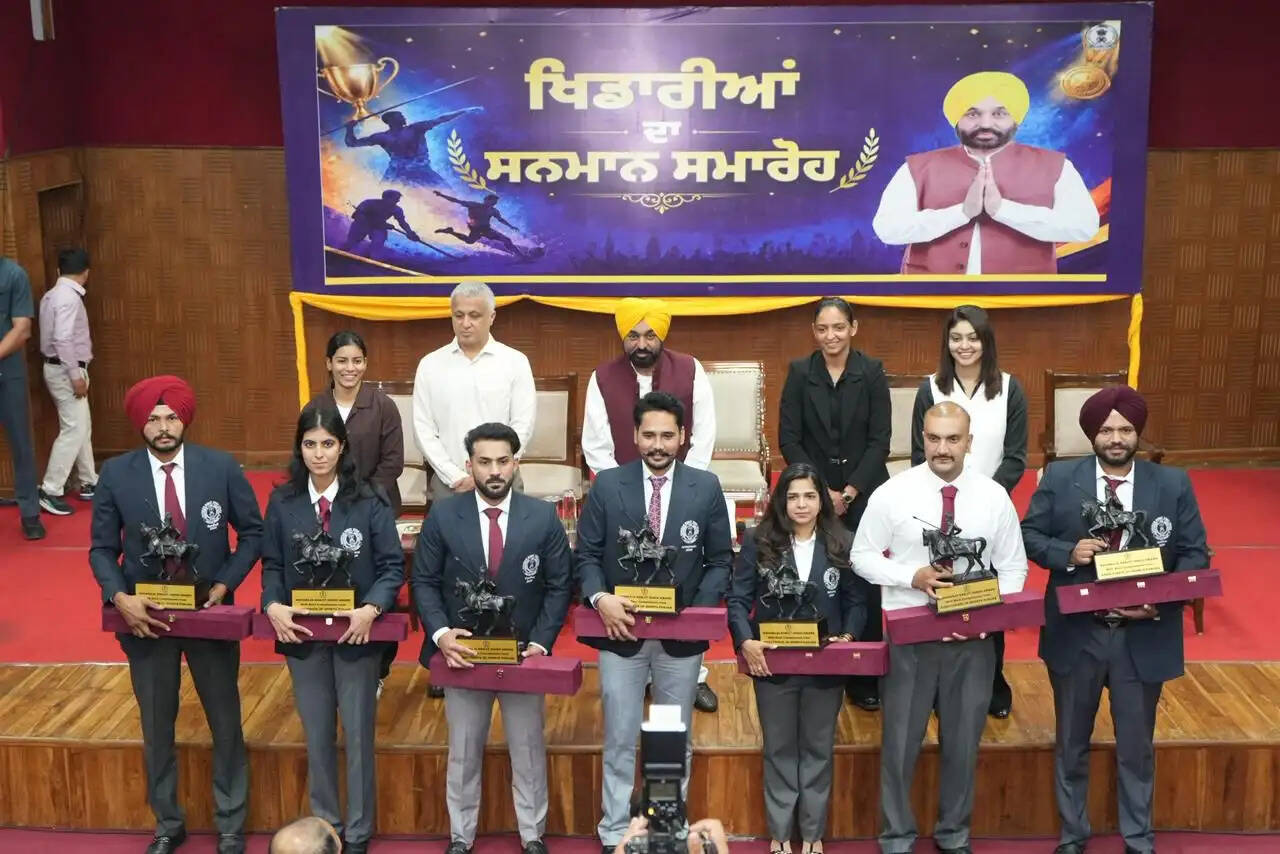 सीएम ने पंजाब के 87 खिलाड़ियों को महाराजा रणजीत सिंह पुरस्कार से सम्मानित किया