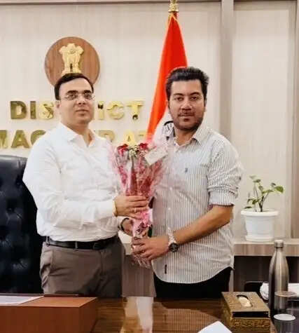 भाजपा के अभिनव आनंद ने डीसी रुपेश कुमार से की मुलाकात, क्षेत्र के विकास और व्यापारिक गतिविधियों को बढ़ावा देने पर जोर