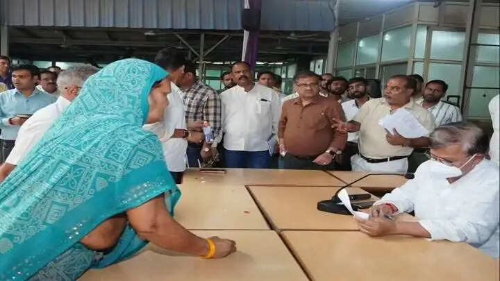 पानी, बिजली, सड़कें और आवास के साथ मुफ्त इलाज और बेहतर शिक्षा देना सरकार की जिम्मेदारी: तोमर