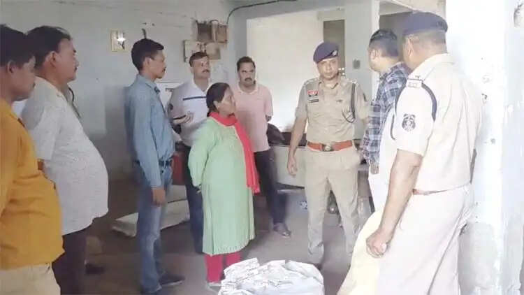वासिंग पाउडर की आड़ में बना रहे थे अवैध गुटखा, 12 हिरासत में, गोदाम सील