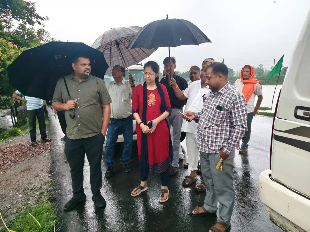 उपजिलाधिकारी ने बाढ़ प्रभावित क्षेत्र का किया निरीक्षण