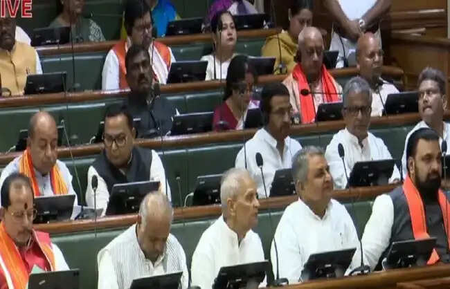 (संशोधित) बिहार विधानसभा में 87 हजार,383 करोड़, 43 लाख का अनुपूरक बजट सदन में पेश,13 विधेयक सदन में पेश