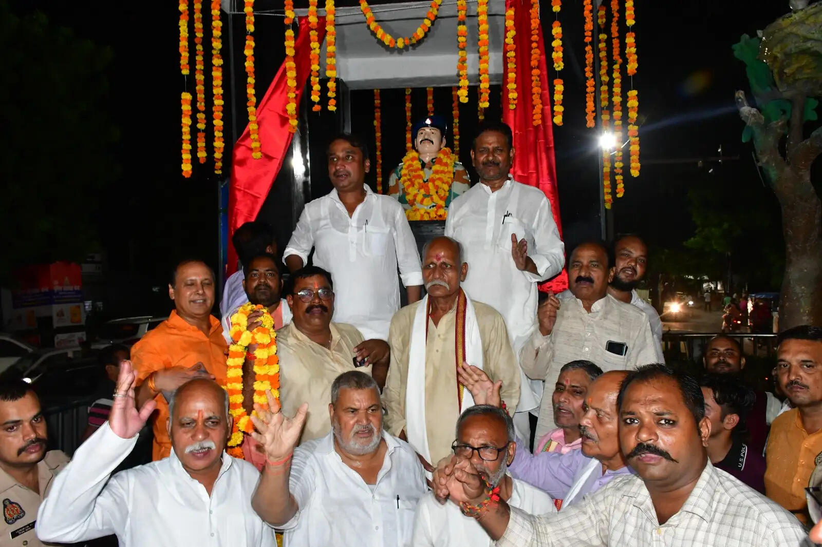 शहीदों का ऋण कभी चुकाया नहीं जा सकता, उनका बलिदान सदैव देता रहेगा प्रेरणा : गणेश केसरवानी