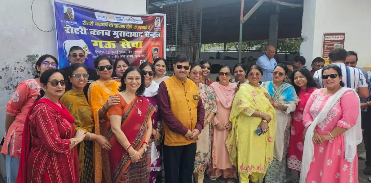 रोटरी क्लब मुरादाबाद सेंट्रल ने गौसेवा के साथ किया नए रोटरी वर्ष का शुभारंभ