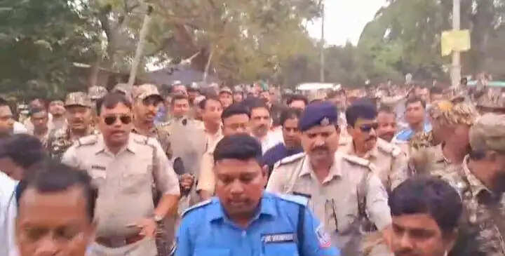 चुनाव बाद हिंसा मामले में गिरफ्तार बाराबनी पंचायत समिति अध्यक्ष असित सिंह को जांच के सिलसिले में गोरांडी ले गई