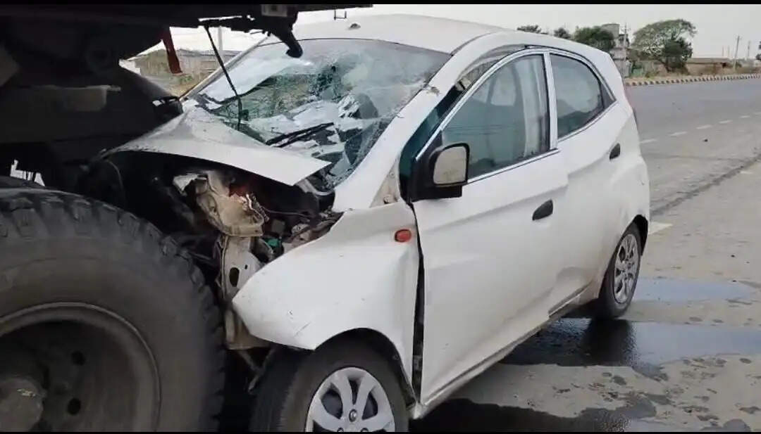 छत्तीसगढ़&nbsp;के काेरबा में भीषण सड़क हादसा, एक ही परिवार के तीन लोगों की मौत