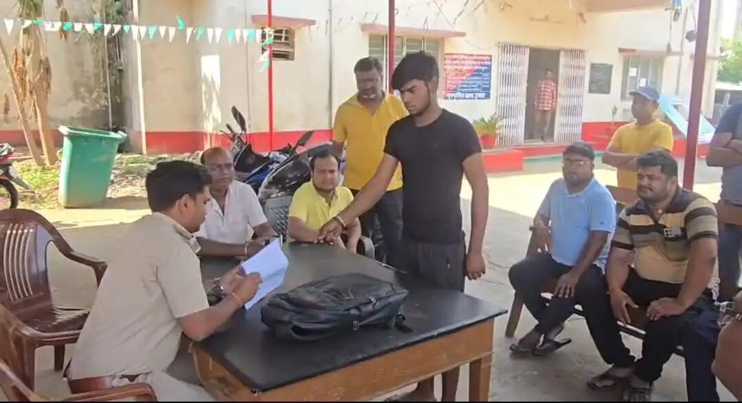 हाईवा पर अपराधियों ने की फायरिंग , जांच में जुटी पुलिस