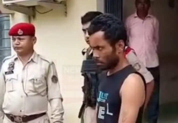 पुलिस एनकाउंटर में डकैत घायल