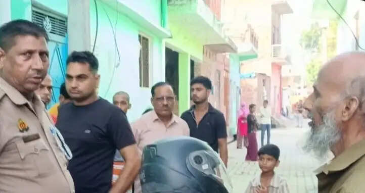 औरैया : बाइक से मांस बेचते व्यक्ति पकड़ा, 65.5 किलो मांस बरामद
