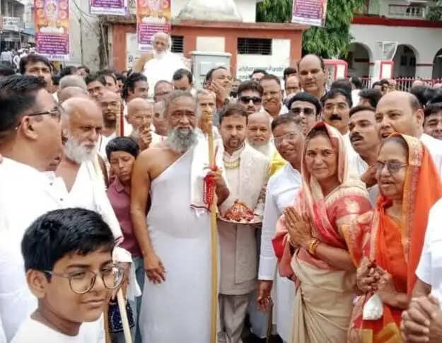 आचार्य अशोक सागर सूरिश्वरजी का मंदसौर में भव्य चातुर्मास प्रवेश, ऐतिहासिक शोभायात्रा में उमड़ा जैन समाज