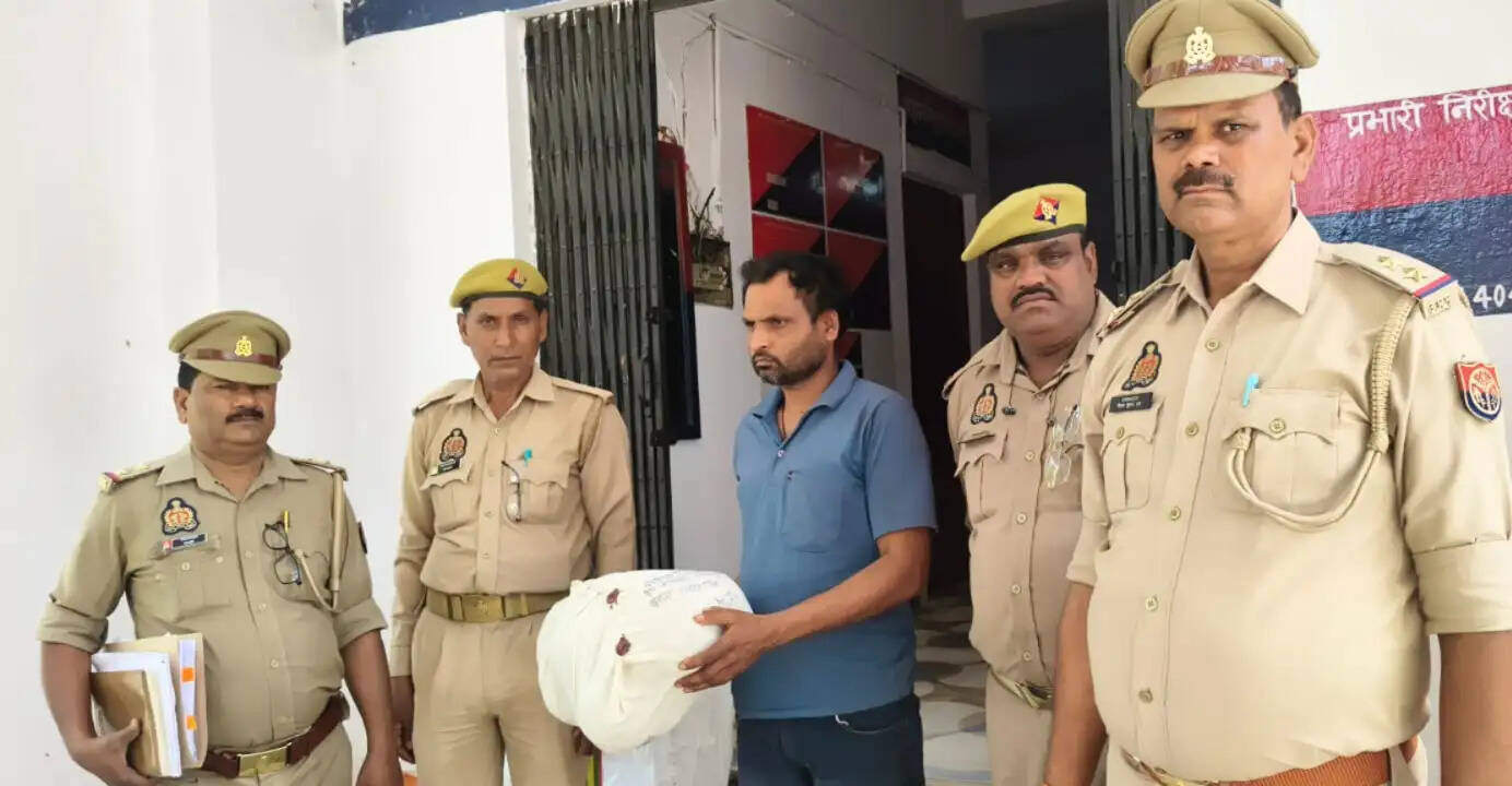 मीरजापुर पुलिस ने गांजा तस्कर काे गिरफ्तार किया