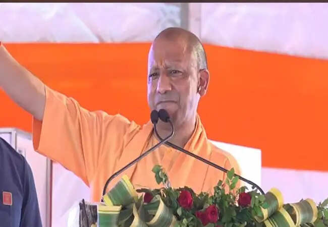सपा कांग्रेस जिन्ना की उपासक पार्टियां : योगी आदित्यनाथ