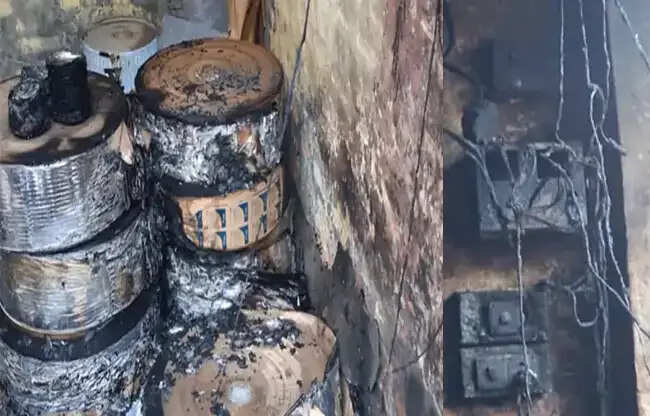 सोनीपत: नयाबांस में लग रही दोना प्लेट फैक्ट्री में आग, लाखों का नुकसान