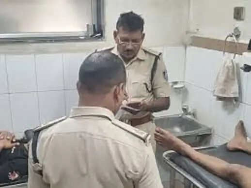 महू में&nbsp;फायरिंग रेंज के पास विस्फोटक से हादसा, दो युवक गंभीर रूप से घायल