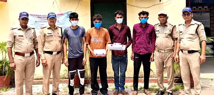 तमंचे के बल पर महिला से गैंगरेप और लूट करने वाले चार आरोपित गिरफ्तार