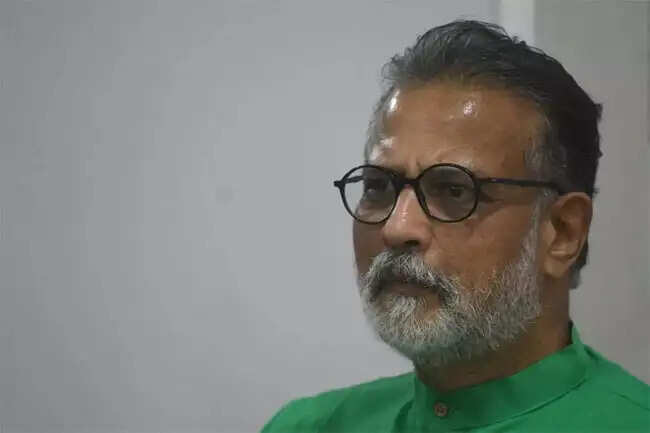 सीजेपी के विरोध-प्रदर्शन के समर्थन में मुंबई में प्रदर्शन से पहले तुषार गांधी हिरासत में