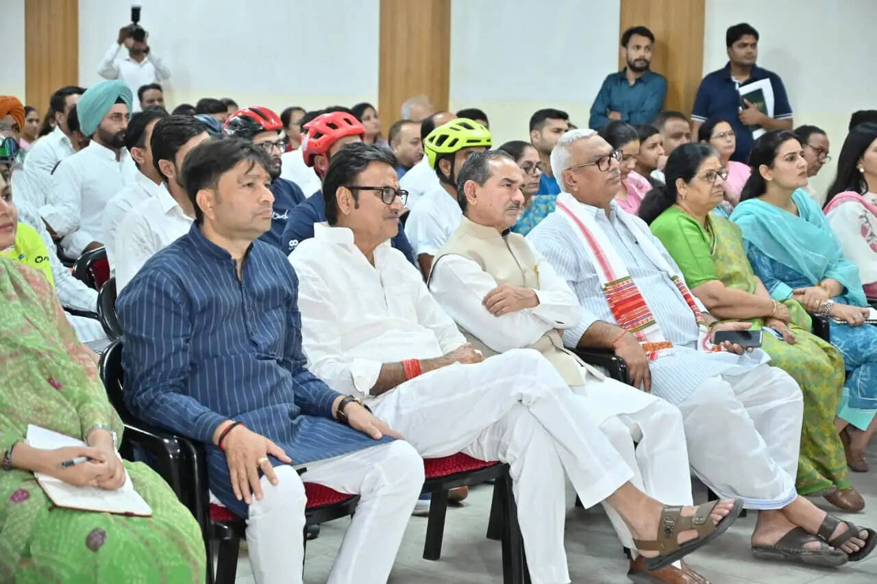 मुख्यमंत्री भजनलाल शर्मा ने युवाओं के साथ सुना ‘मन की बात’ कार्यक्रम
