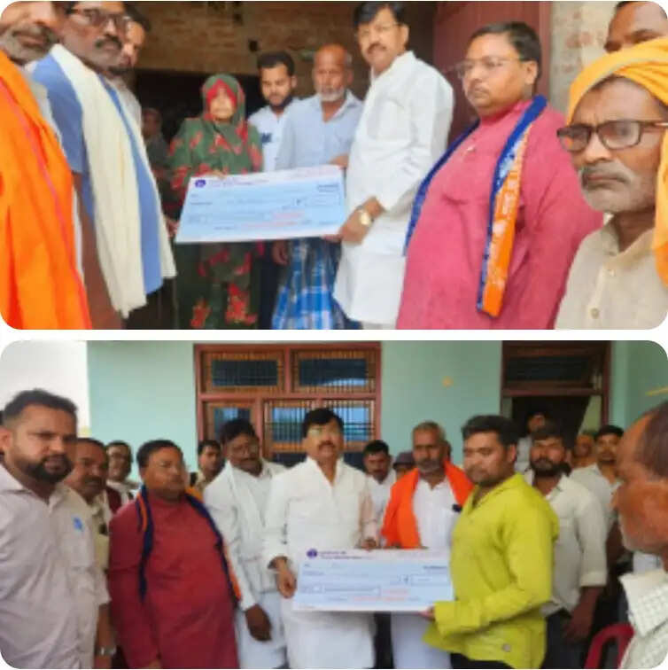 नदी में डूबे युवकों के परिजनों को दिये गये अनुदान स्वरूप 04-04 राख रुपये की सहायता राशि
