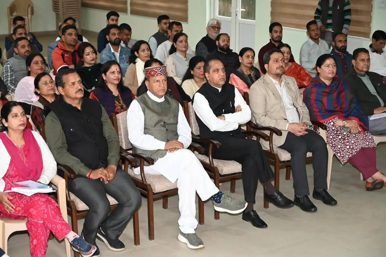 लाखों लोगों को राहत देने वाली योजनाओं के प्रति मुख्यमंत्री के मन में घृणा का भाव : जयराम ठाकुर