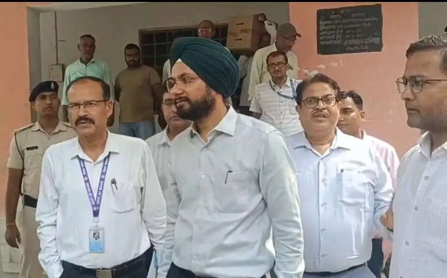 बेतिया अरेराज मार्ग निर्माण के लिए 995 लोगों को जारी हुआ नोटिस