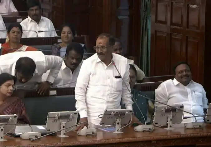 तमिल नाडु विधानसभा के तीसरे दिन की कार्यवाही शुरू: विश्वास मत प्रक्रिया आरंभ।