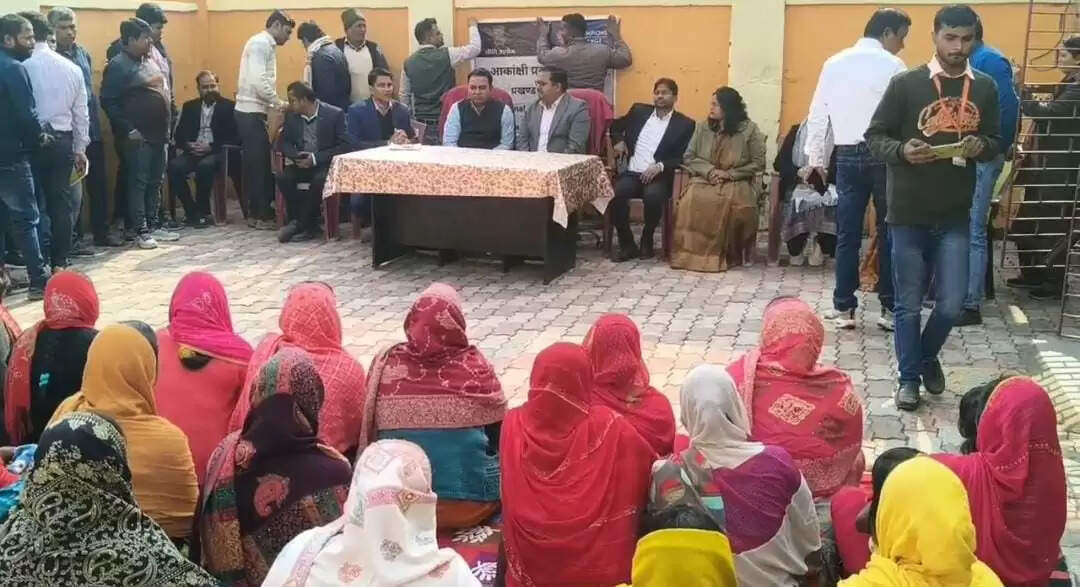 नीति आयोग की टीम ने पीरपैंती प्रखंड का किया निरीक्षण