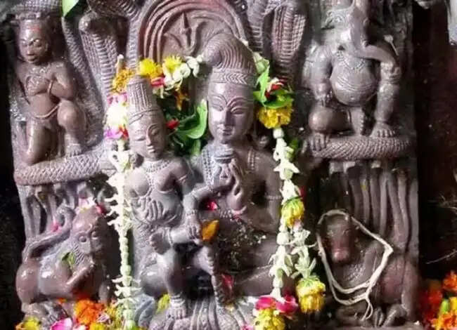 उज्जैनः नागपंचमी पर 24 घंटे के लिए खुलेगा नागचंद्रेश्वर मंदिर, साल में सिर्फ एक बार दर्शन