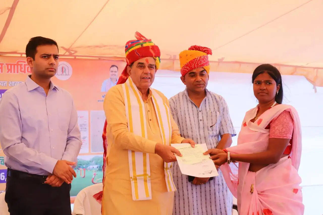 सरकार हर परिवार को पक्का घर उपलब्ध करवाने के लिए प्रतिबद्ध: पटेल