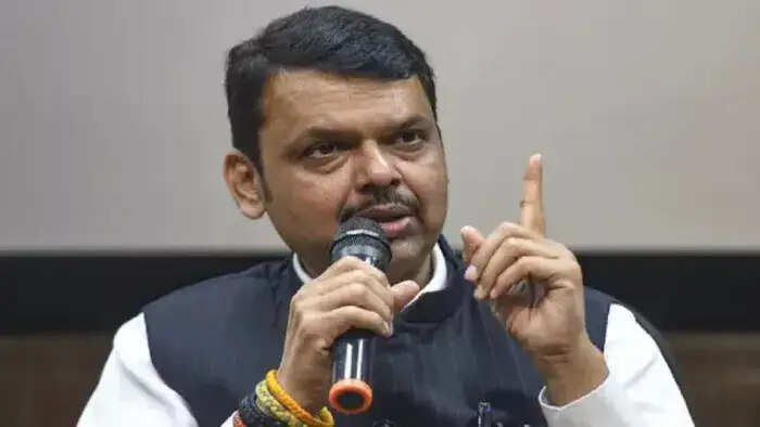 कांग्रेस ने महिला आरक्षण को 2029 तक लागू करने का रास्ता खुद रोकाः फडणवीस