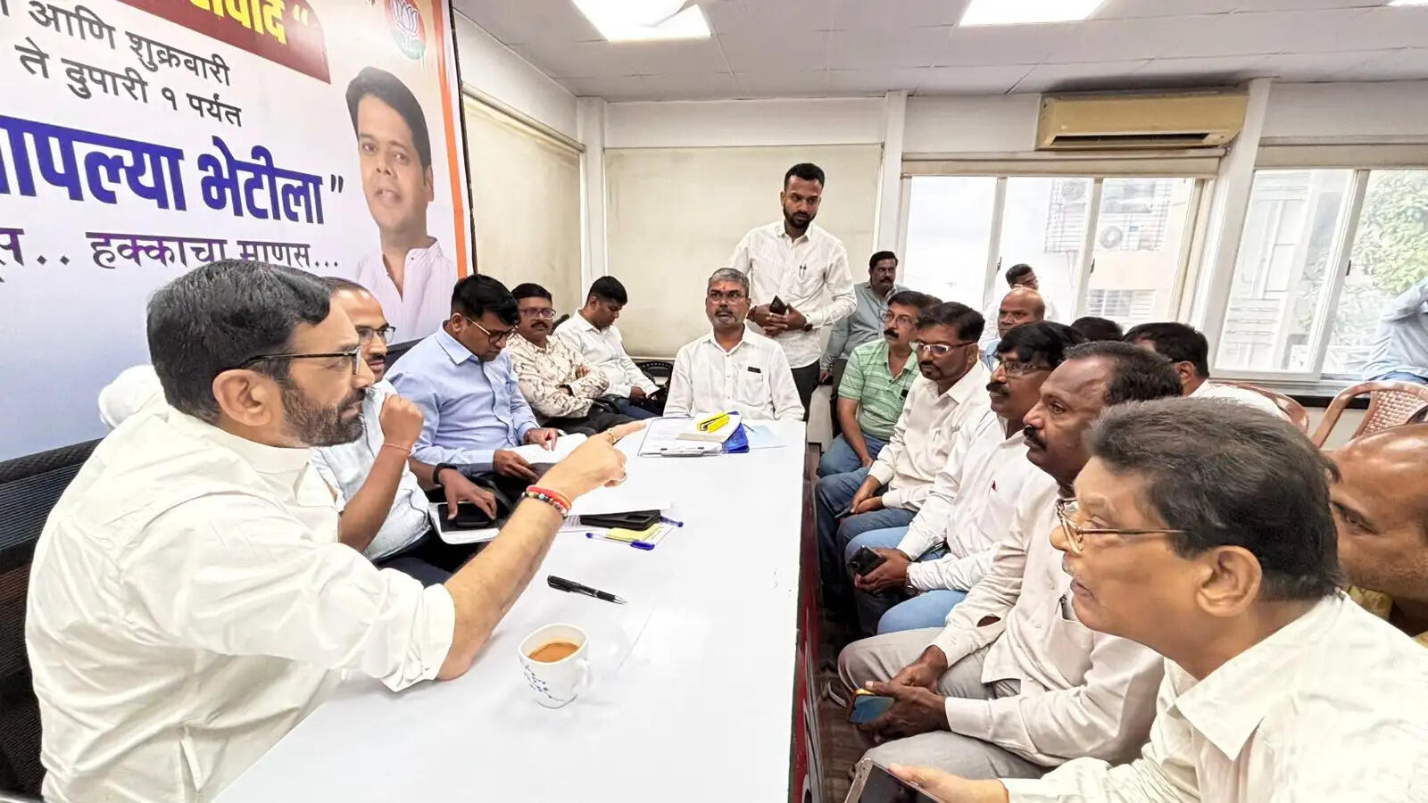 ठाणे के घोड़बंदर परिसर में गुंडों से परेशान व्यापारी