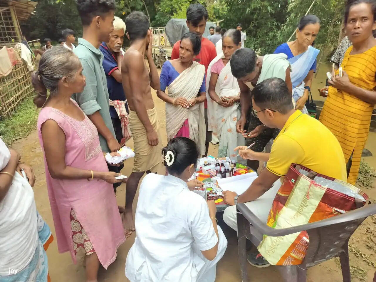 बाढ़ प्रभावित क्षेत्रों में स्वास्थ्य सेवाओं को लेकर सरकार सतर्क : मुख्यमंत्री सरमा