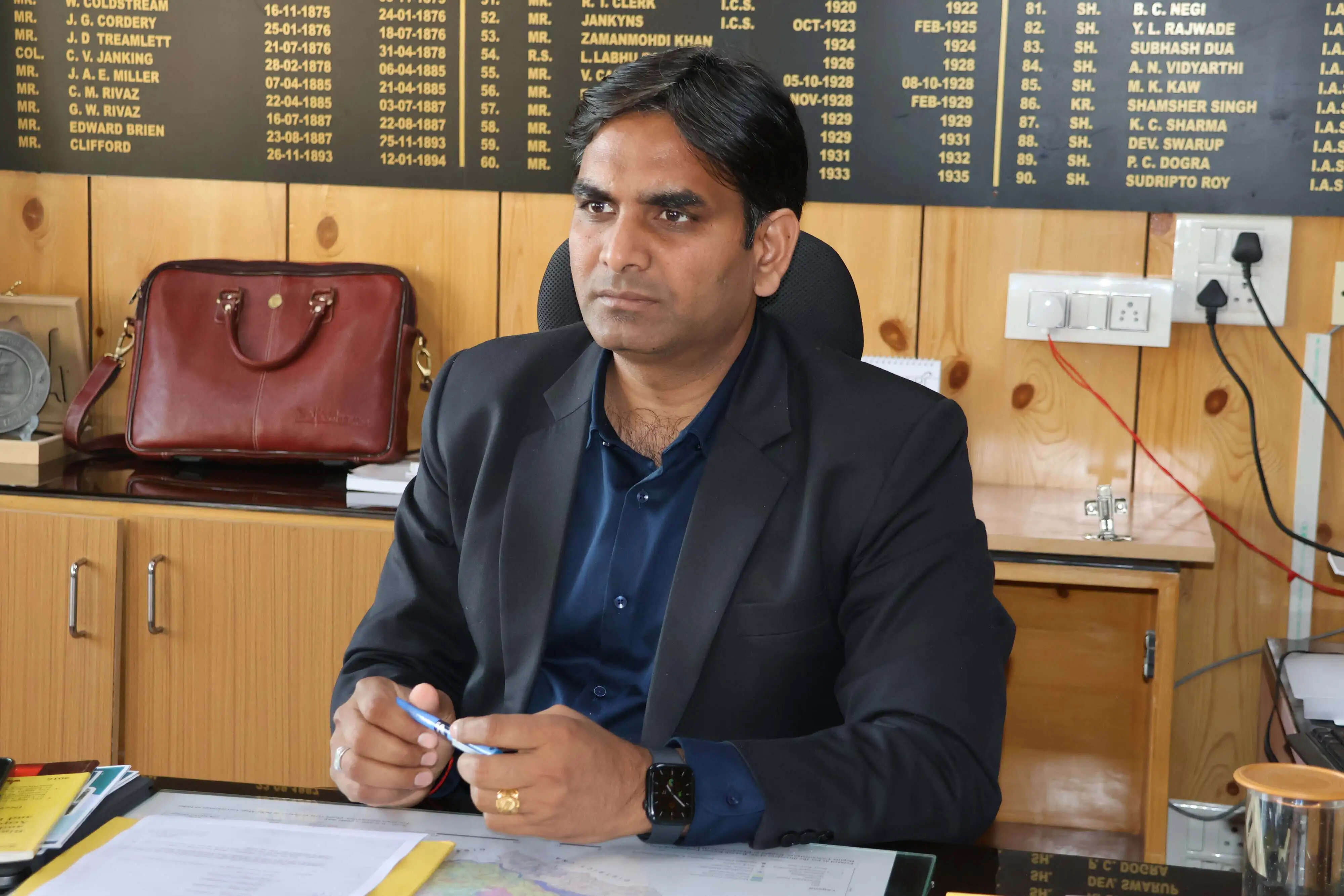 घबराहट में आकर जिला में बढ़ी एलपीजी की बुकिंग, अफवाहों में ना आएं लोग : हेमराज बैरवा