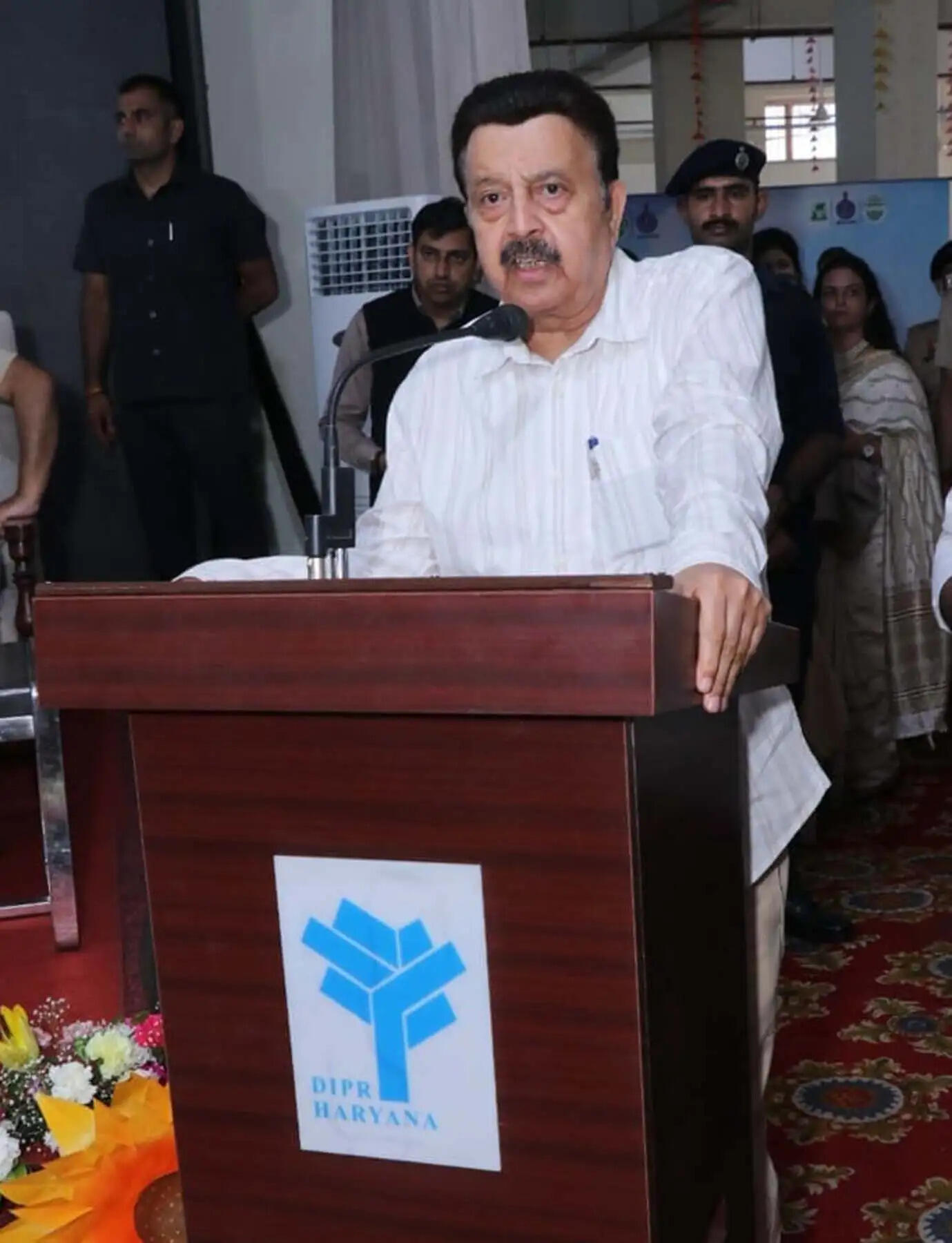 गुरुग्राम विकसित शहर होने के बावजूद प्रदूषण की चुनौती का कर रहा सामना: राव नरबीर