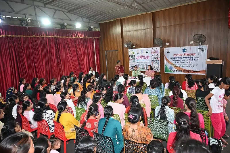 एसएसबी संदीक्षा परिवार की महिलाओं के लिए सतर्कता जागरूकता कार्यक्रम आयोजित