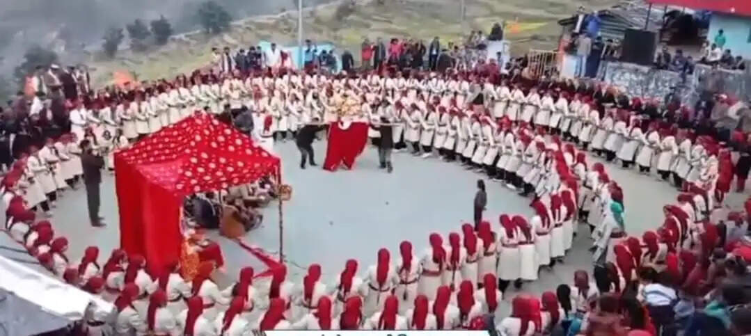 सोमेश्वर देवता मेला संपन्न, रवांई की लोक संस्कृति की दिखी झलक