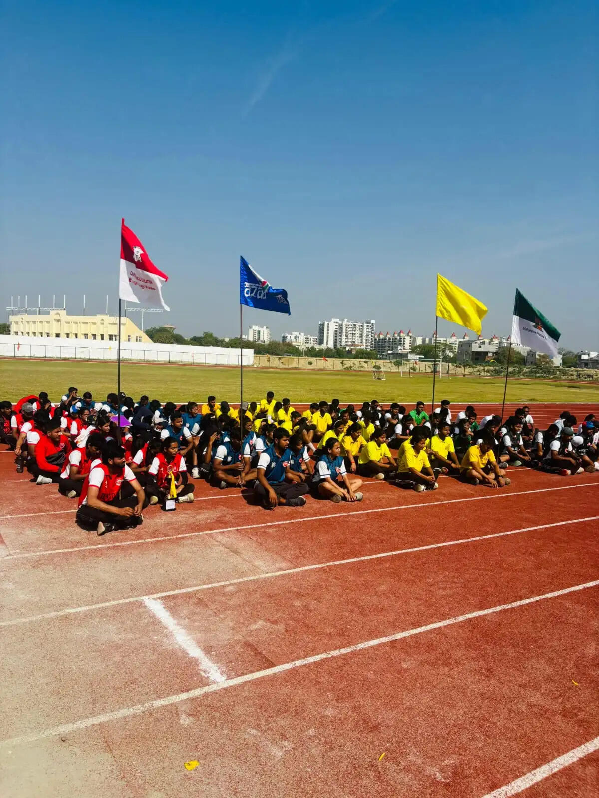 खेलों से विकसित होता अनुशासन और नेतृत्व, विद्यार्थी बनते हैं सशक्त : डॉ. श्रवण कुमार यादव