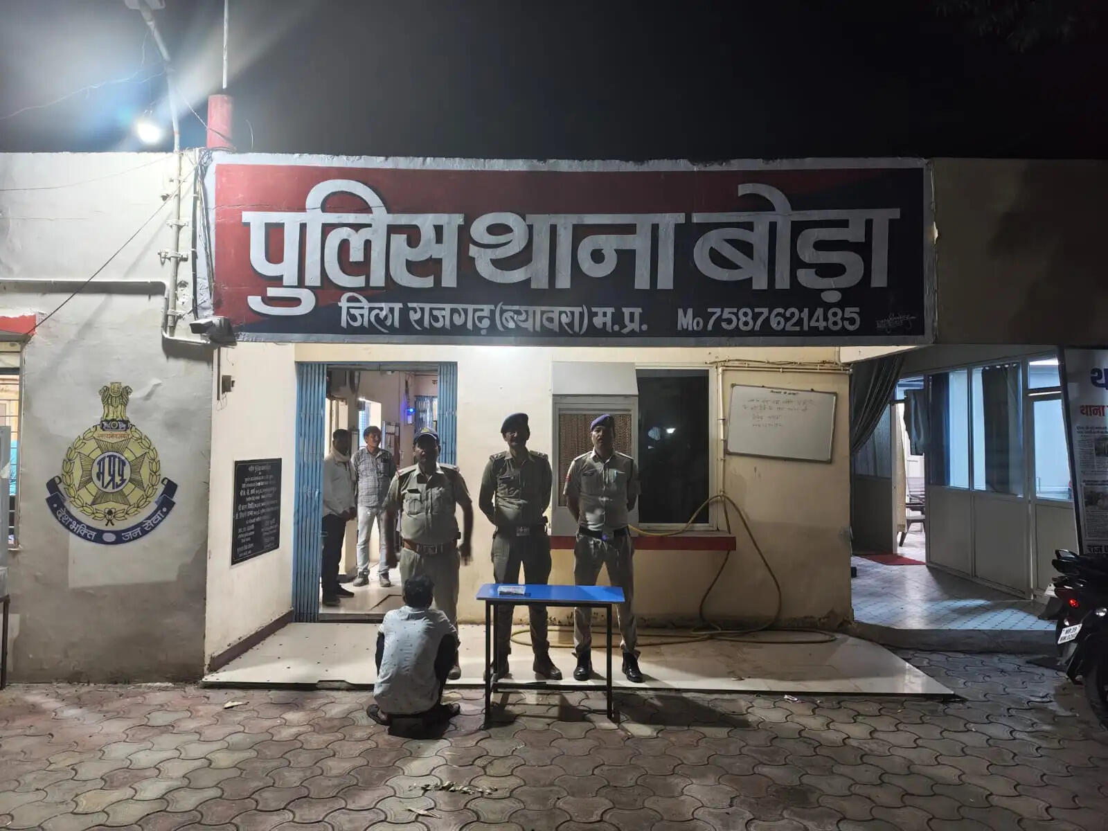 राजगढ़ः चोरी के मामले में आरोपित गिरफ्तार, पूरी रकम बरामद