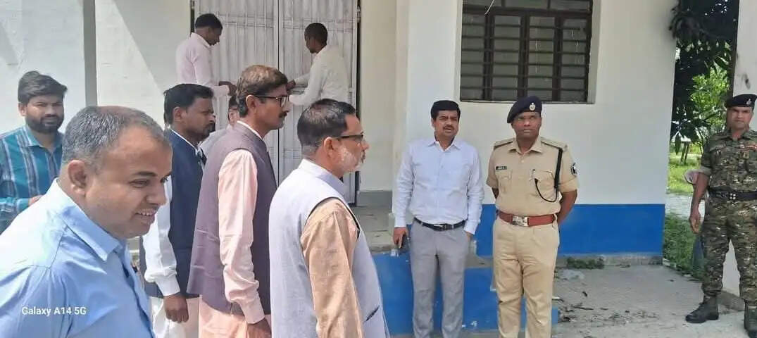 सुपौल में ईवीएम/वीवीपेट वेयरहाउस का त्रैमासिक आंतरिक निरीक्षण संपन्न